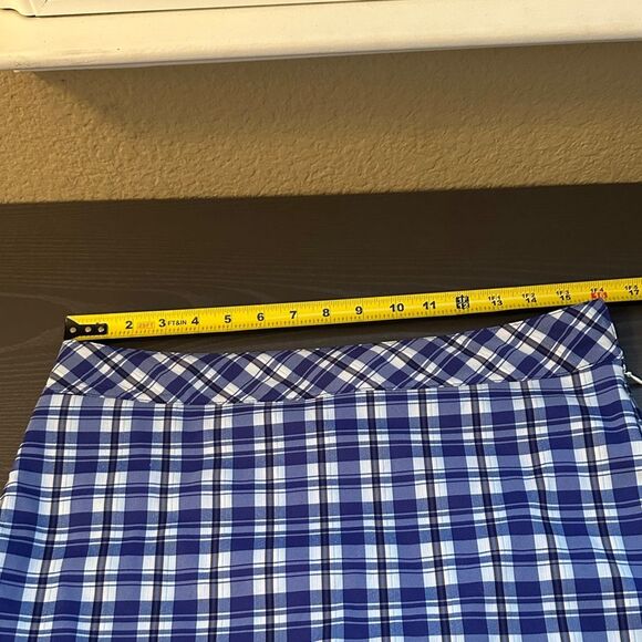 IZOD GOLF Stylish Navy and White Plaid A-Line Skirt Skort Size 4 - Picture 7 of 8